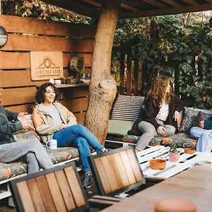 Hostel Hush Lounge