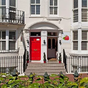 https://strawberry-fields.brighton-hotels-england.com